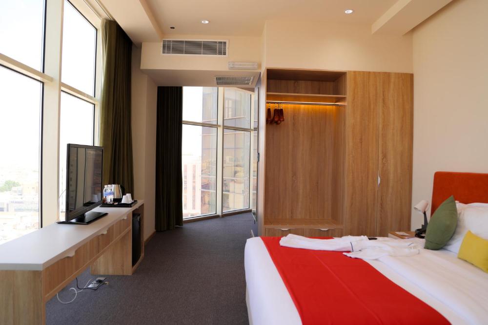 Room image 3